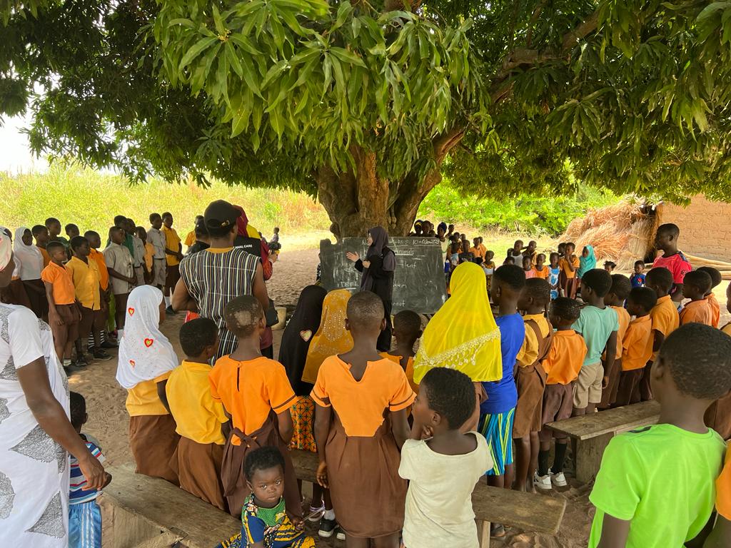 Sekolah Anak-anak Islam Di Sebuah Kampung Pedalaman Ghana, Kita Bantu Mereka Ya Sahabat Semua